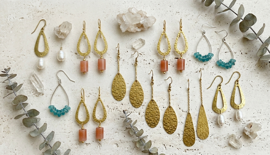 The Art of the Dangle: Discover the Drop Earring Collection at Strapzania