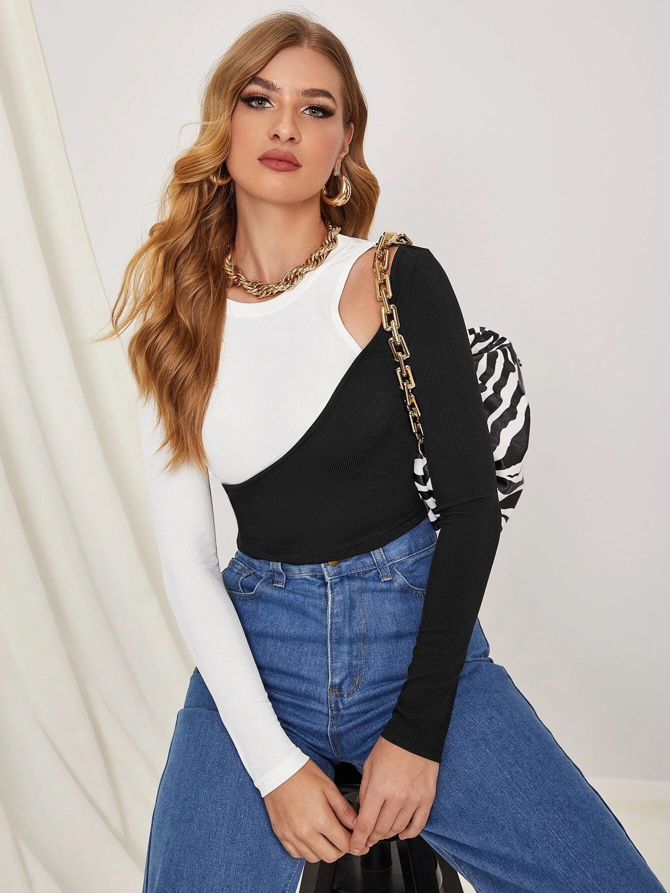 Vega Colorblock Slim Top